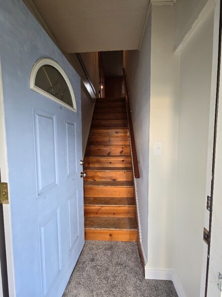 Building Photo - 625 Palm St