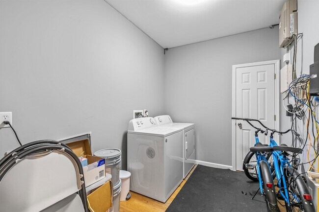 Building Photo - 171 Riberia St
