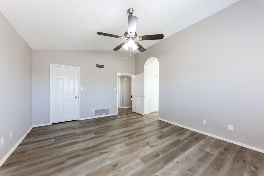 Building Photo - 7041 W McRae Way
