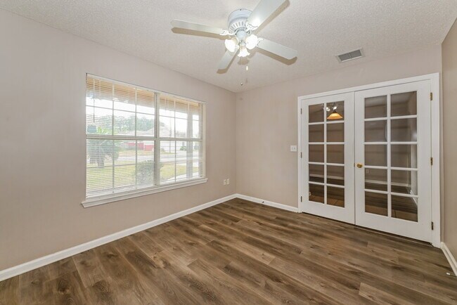 Building Photo - 3278 Chad Bourne Dr