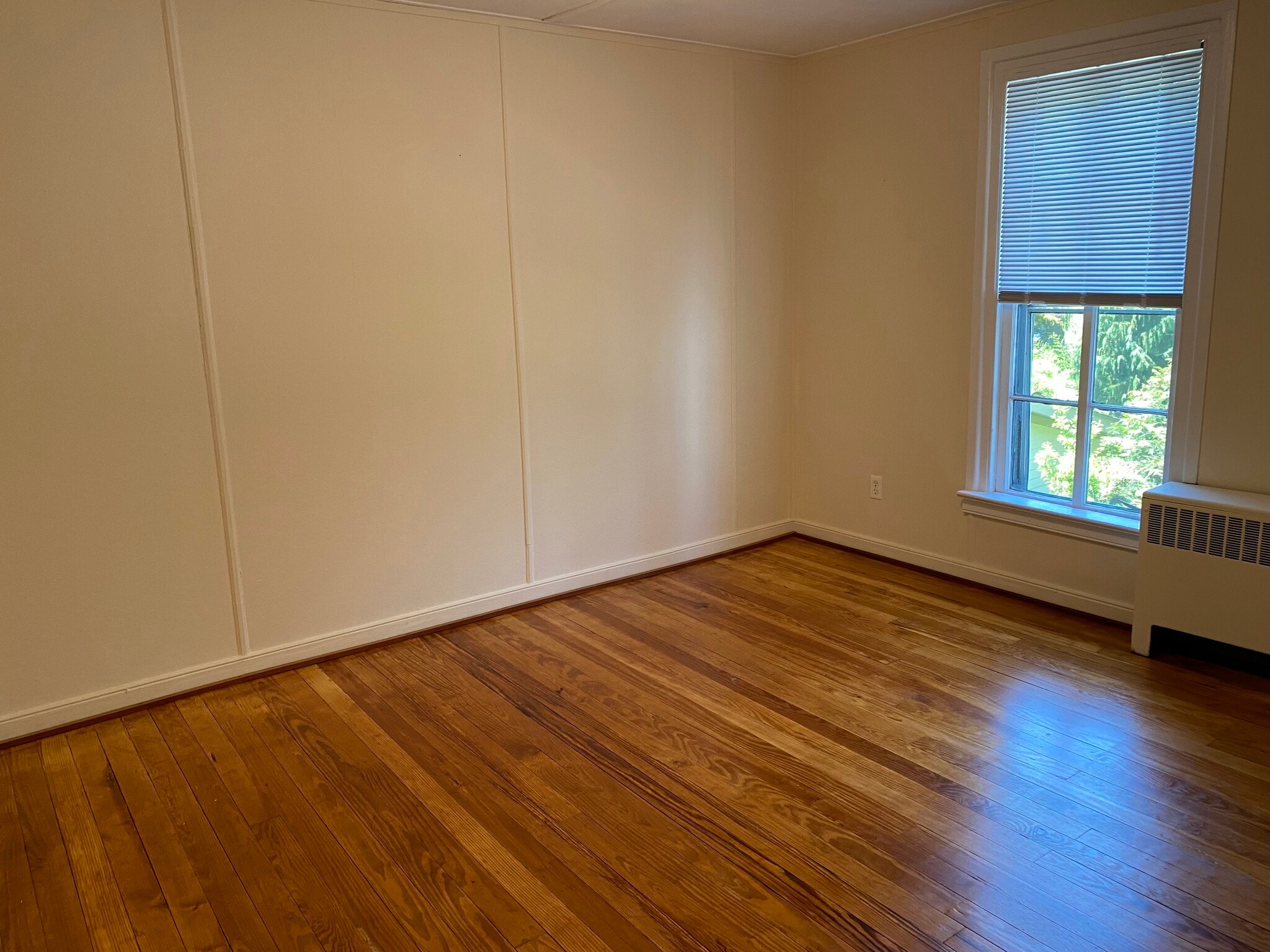 Building Photo - 13 BRIDGE St