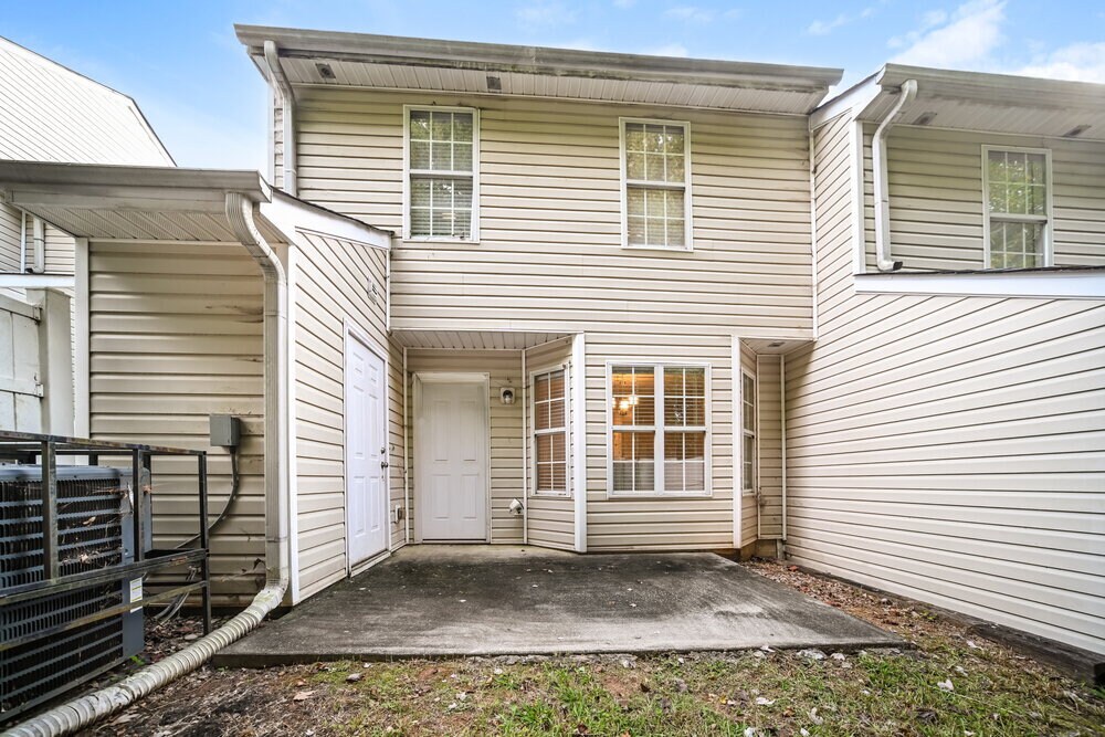 Building Photo - 1351 Hollenbeck Ln