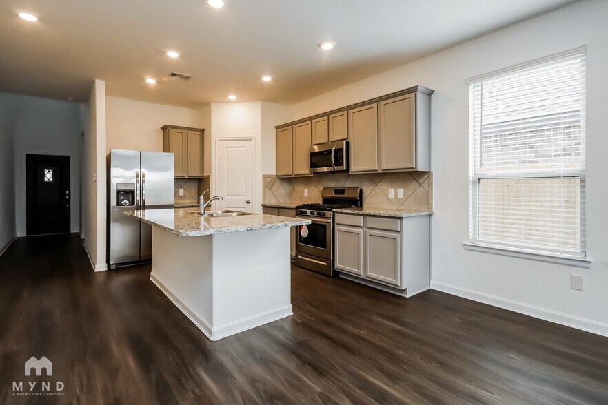 Building Photo - 4915 Eldorado Rose Pl