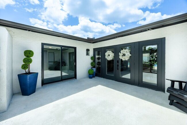 Building Photo - 2952 De Brocy Way