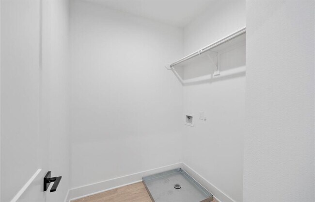 Building Photo - 6404 Highland Pine Ln