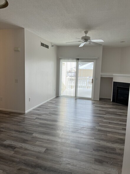 Building Photo - 2323 E Porter Ave