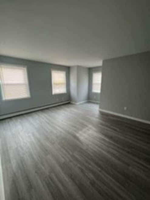 Building Photo - 8-10 King Street, LLC