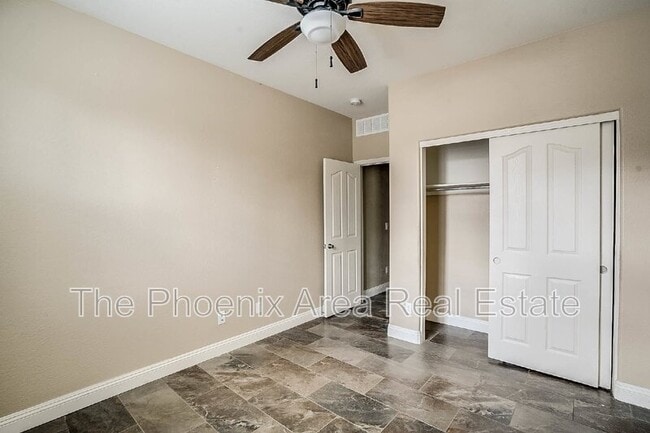 Building Photo - 4106 W Federal Way