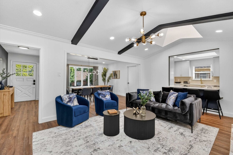 Building Photo - 7651 La Bolsa Dr