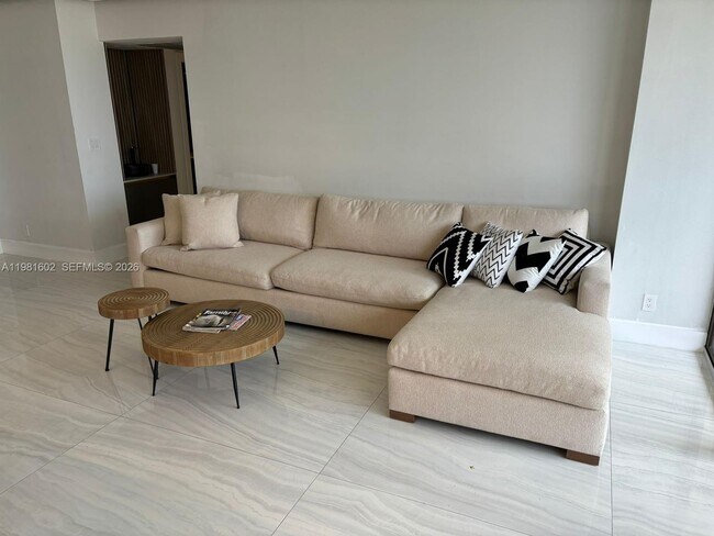 Building Photo - 19355 Turnberry Way