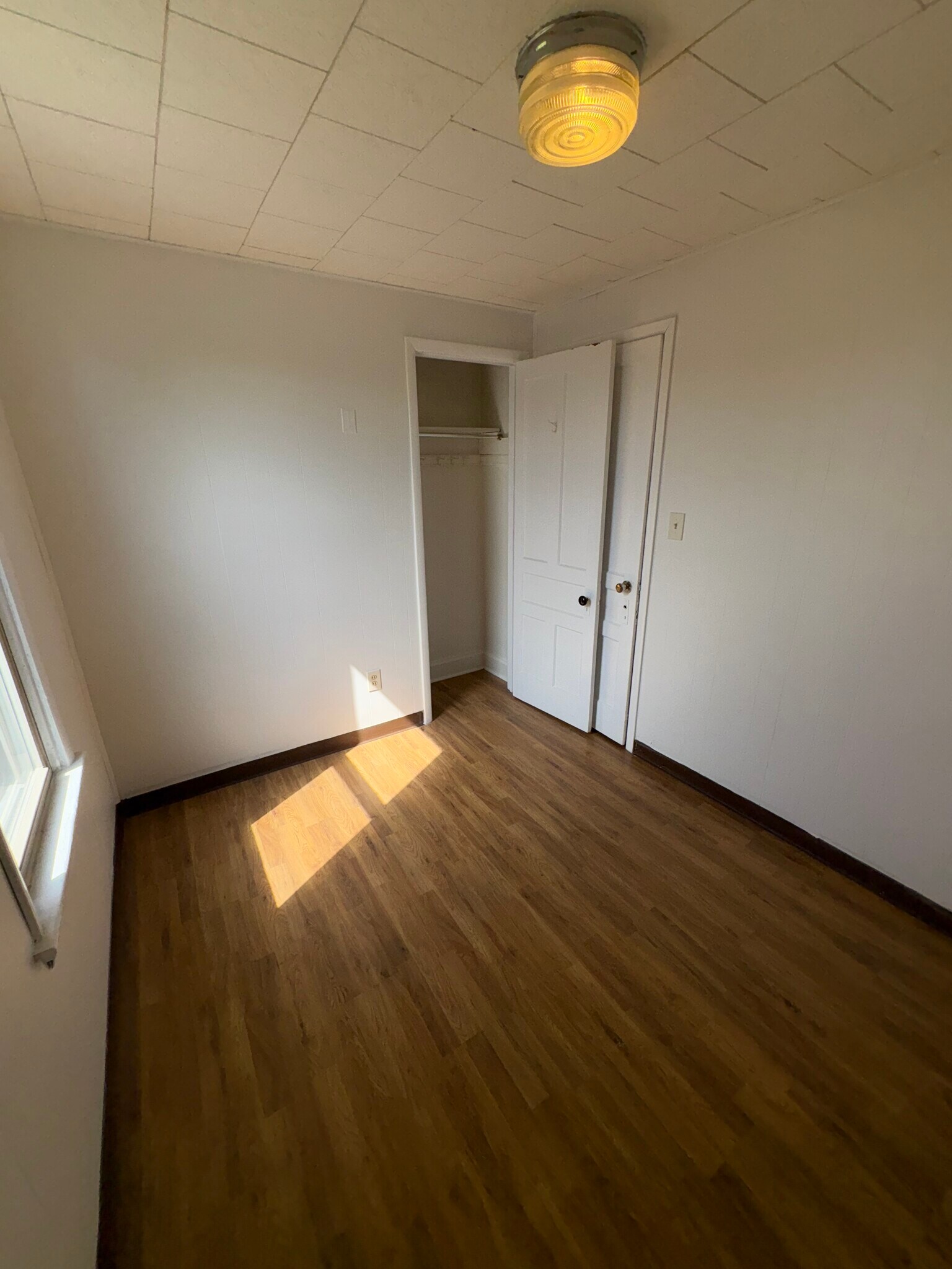 Building Photo - 326 3rd St