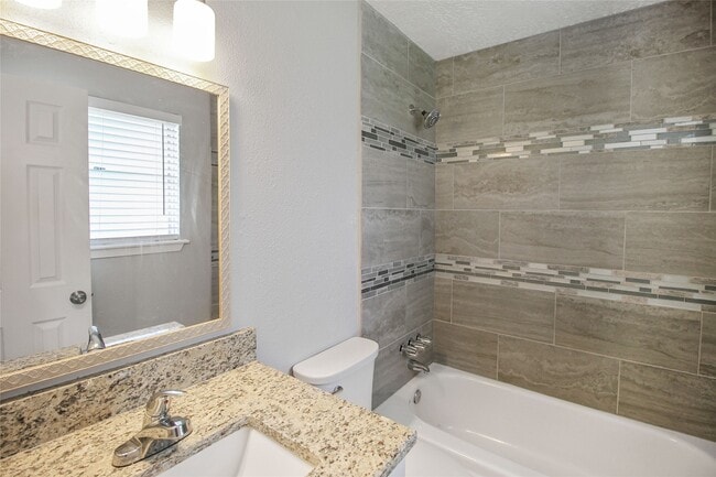 Building Photo - 12702 Gotham Dr