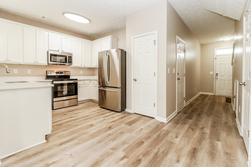 Building Photo - 4399 Stone Gate Way
