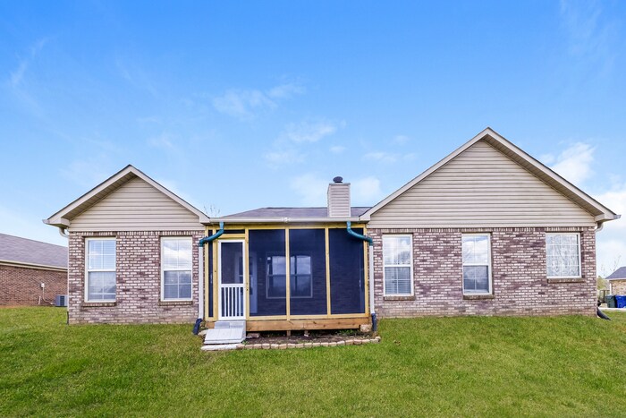 Building Photo - 105 Landings Way Dr