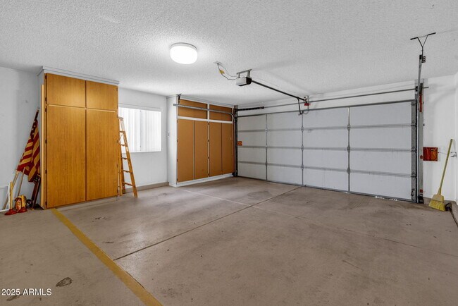 Building Photo - 14126 W Pennystone Dr