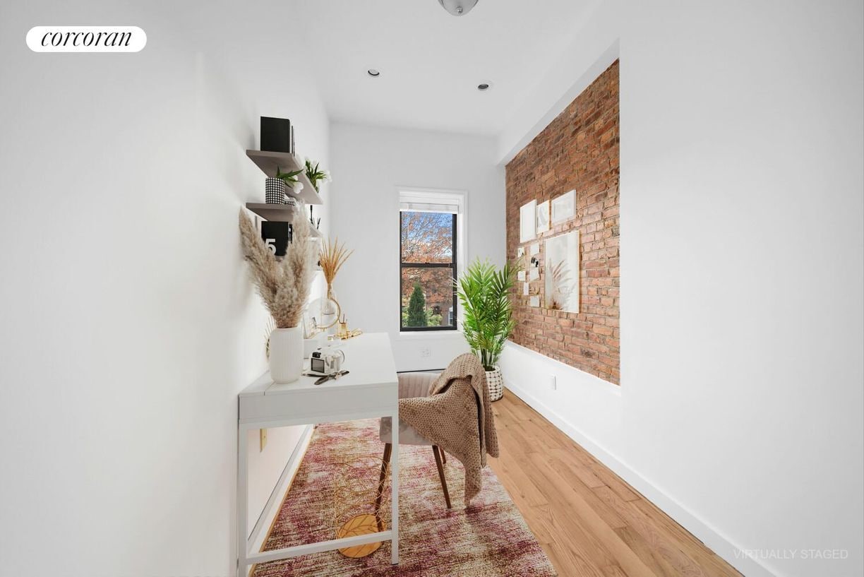 Building Photo - 762 Hancock St