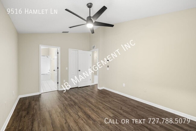 Building Photo - 9516 Hamlet Ln