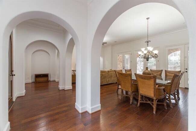 Building Photo - 6 W Monteagle Cir