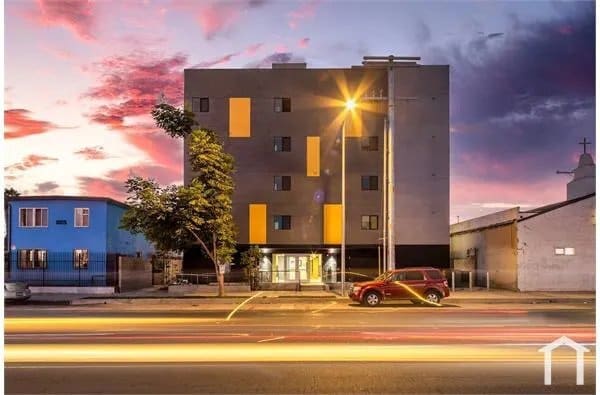Building Photo - 10705 Avalon Blvd