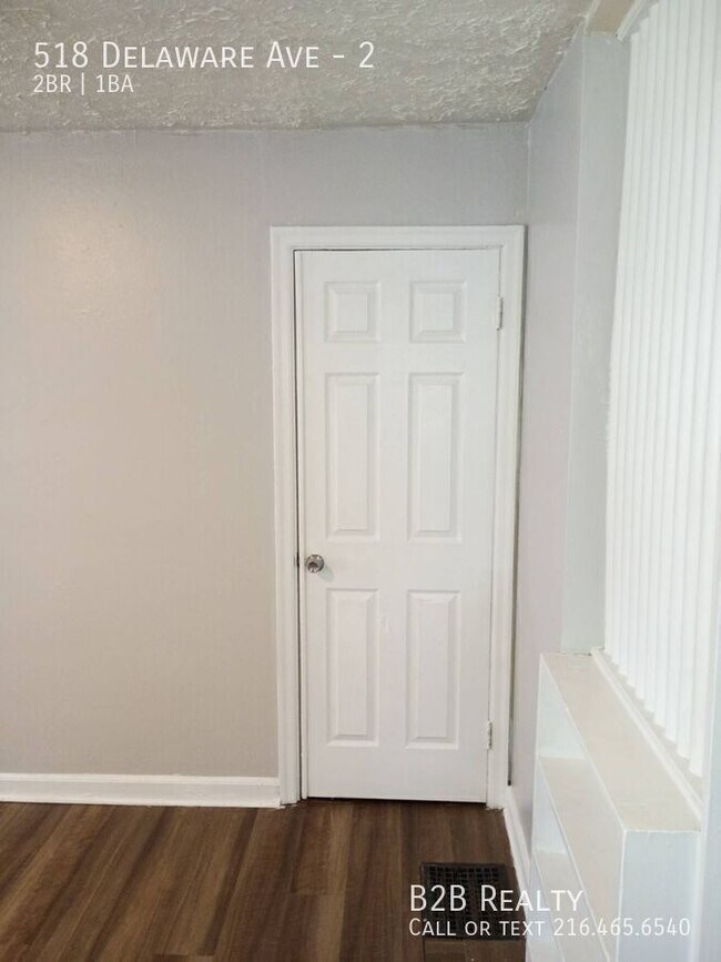 Building Photo - 518 Delaware Ave