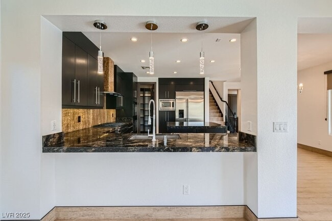 Building Photo - 729 Pinnacle Heights Ln