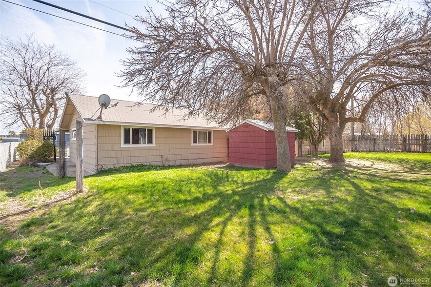 Building Photo - 333 F St NW