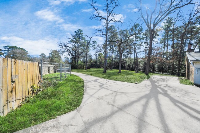 Primary Photo - 3130 Old Houston Rd
