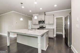 Building Photo - 6610 Trailblazer Rd