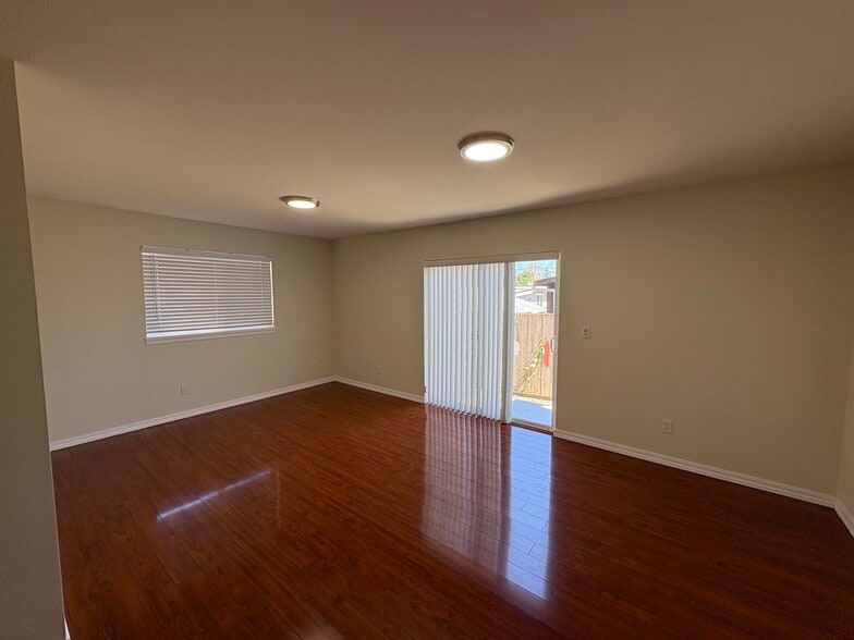 Building Photo - 12408 1st Ave SW