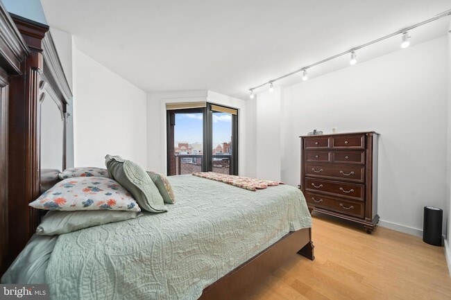 Building Photo - 631 D Street NW