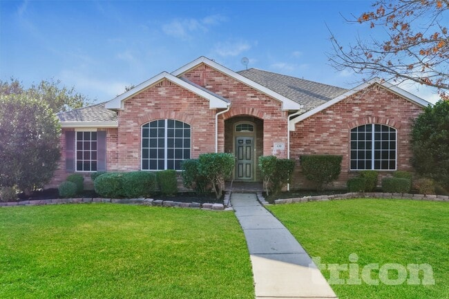 Building Photo - 630 Azalea Dr