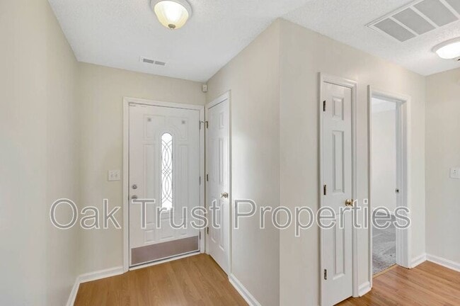 Building Photo - 5098 Westview St