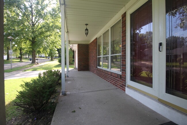 Building Photo - 12985 Verwood Dr