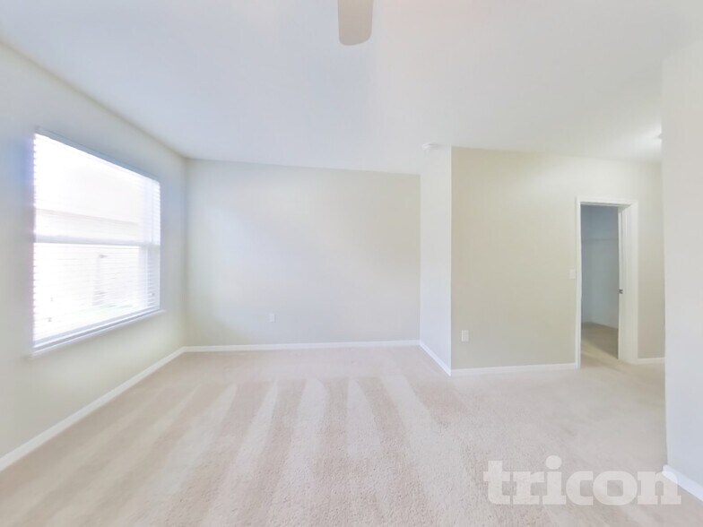 Building Photo - 1617 Tamarind Rd