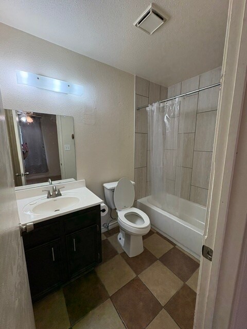 Building Photo - 489 Northwood Cir