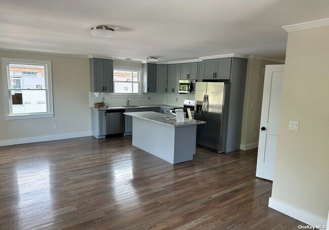 Building Photo - 211 Nassau Blvd