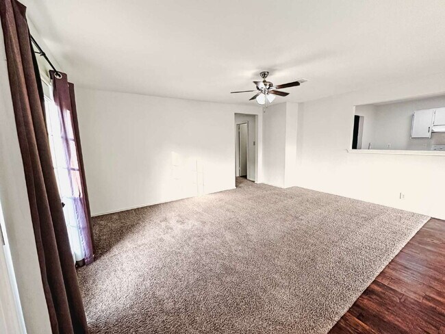 Building Photo - Cozy 2 Bedroom 2 Bath 1 Story Home