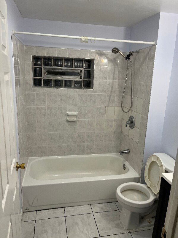 Building Photo - 1639 W 38th Pl