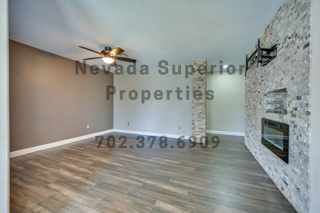 Building Photo - NW!!!  4 Bedrooms!!! Pool!! Spa!! Water Fa...