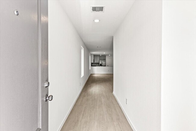 Building Photo - 20923 South St