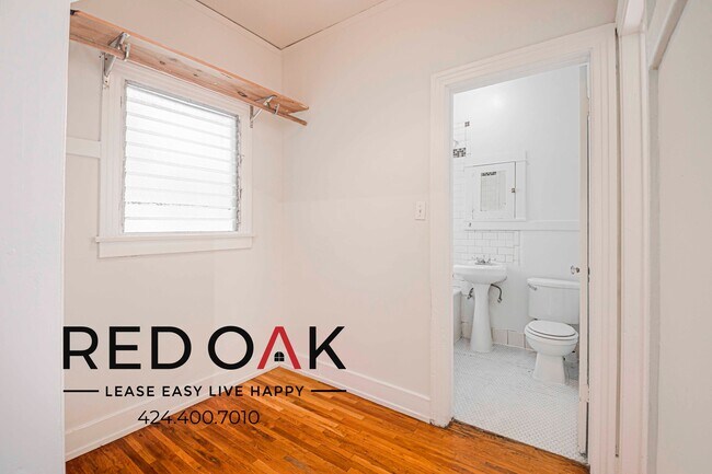 Building Photo - 806 Lucile Ave