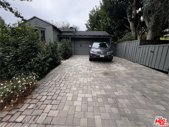 Building Photo - 5105 Morella Ave
