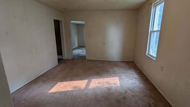 Building Photo - Charming two-bedroom, one-bath house in Canton