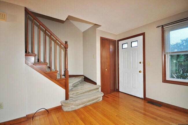 Building Photo - 3 St Marc Cir