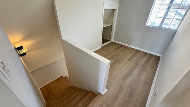 Building Photo - 459 N Alfred St