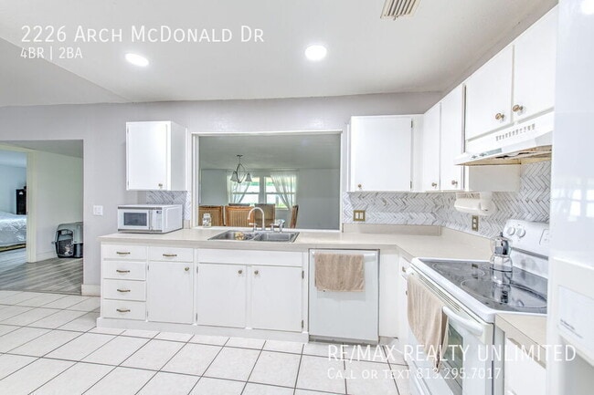 Building Photo - 2226 Arch McDonald Dr