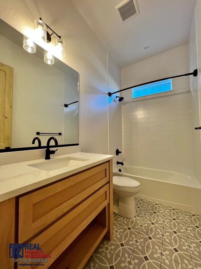 Building Photo - Gorgeous 4 bed 3 bath + Office home located on the 12th Tee of the TPC golf Course!