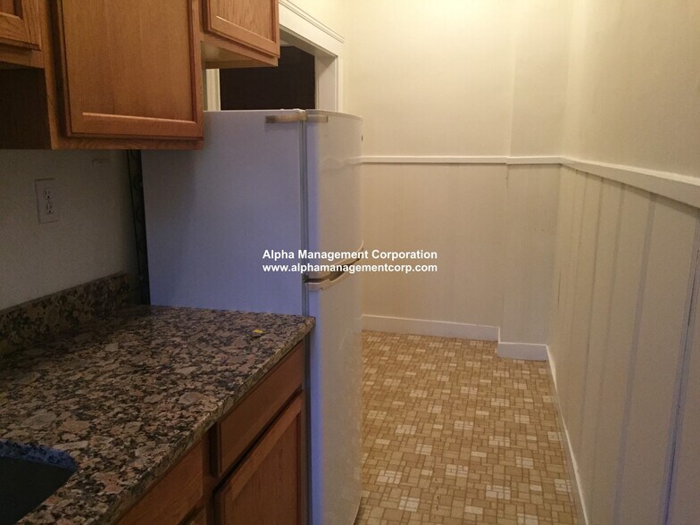 Building Photo - 17-19 Washington St. Unit 103