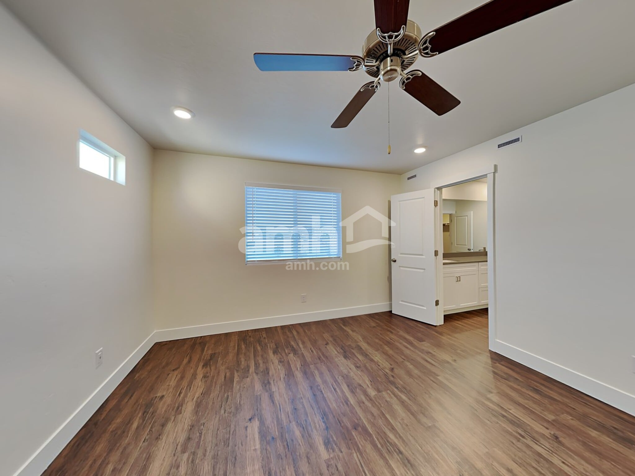 Building Photo - 4060 S Slate Creek Ave