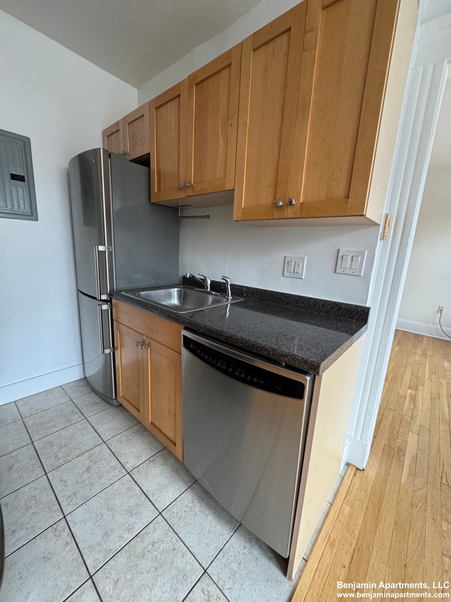 Building Photo - 20 Langdon St